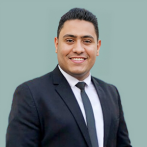 د. علي محمد طبيب مقيم 300x300 1